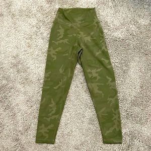 P’tula mystique leggings size small 23”